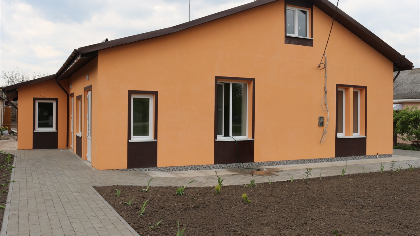 У мікрорайоні «Заслуч» завершують зводити амбулаторію сімейної медицини