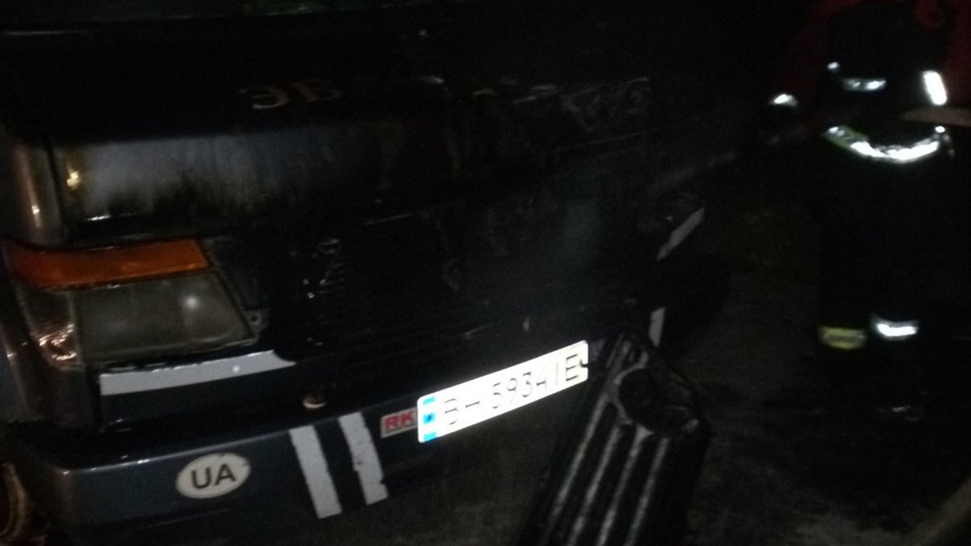В Измаильском районе ночью загорелся автомобиль