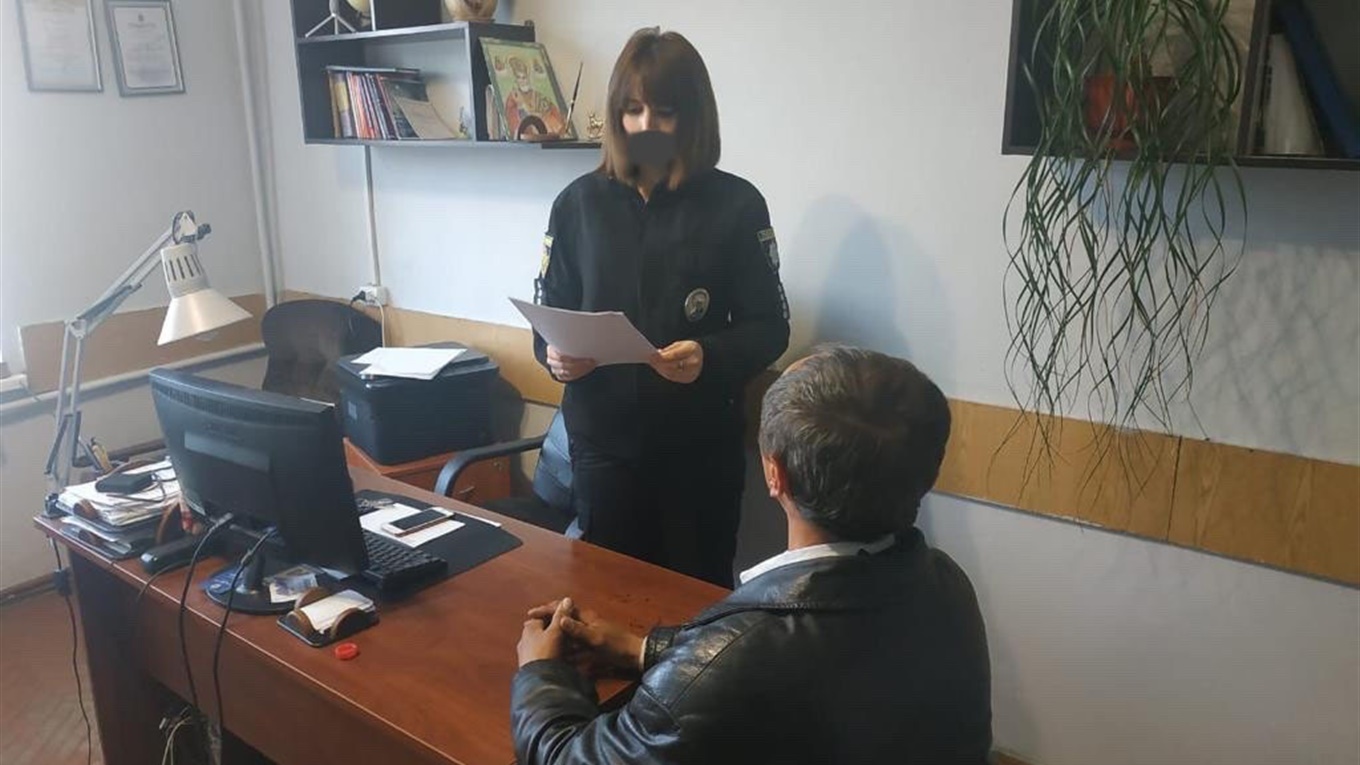 45-річний мешканець Жовківщини в селі поблизу Червонограда розбещував 6-7 річних дівчаток