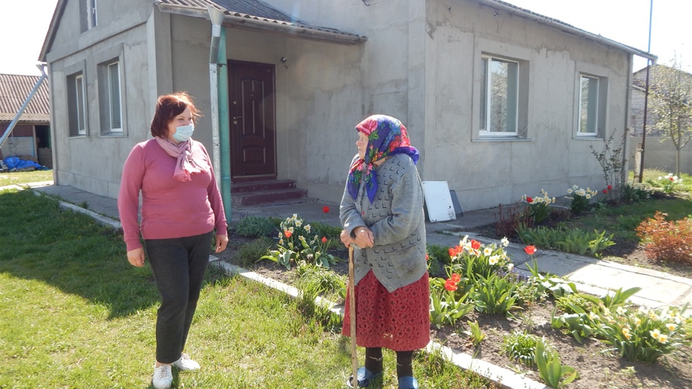 "Швидше б минув цей карантин – як не виходжу надвір, то дурію". Філюня Ярошевич відзначила 95-річчя