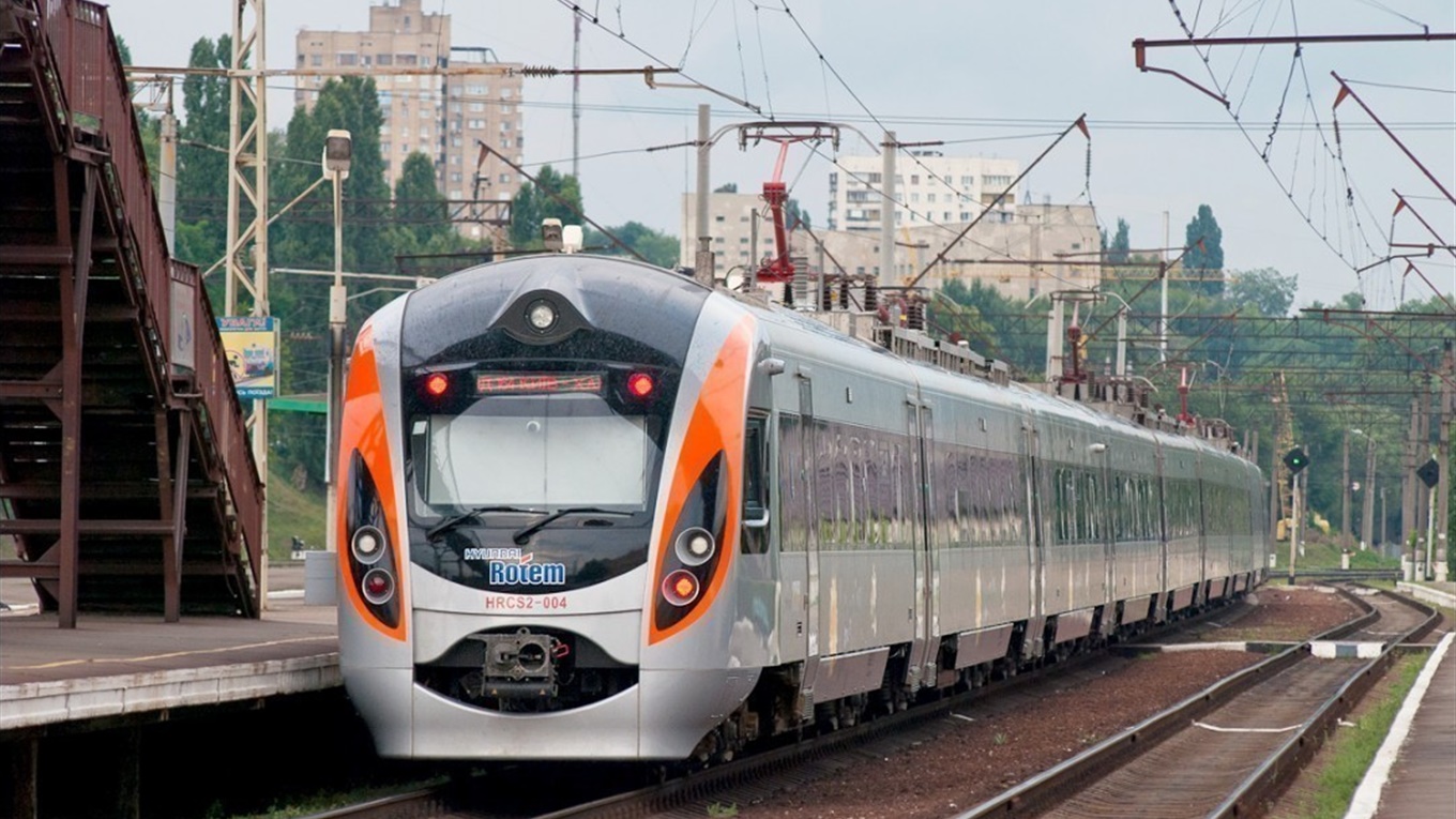«Укрзализныця» открыла продажу билетов на 5 поездов Интерсити+