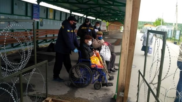 Пропуск через КПВВ «Станица Луганская» в условиях карантина