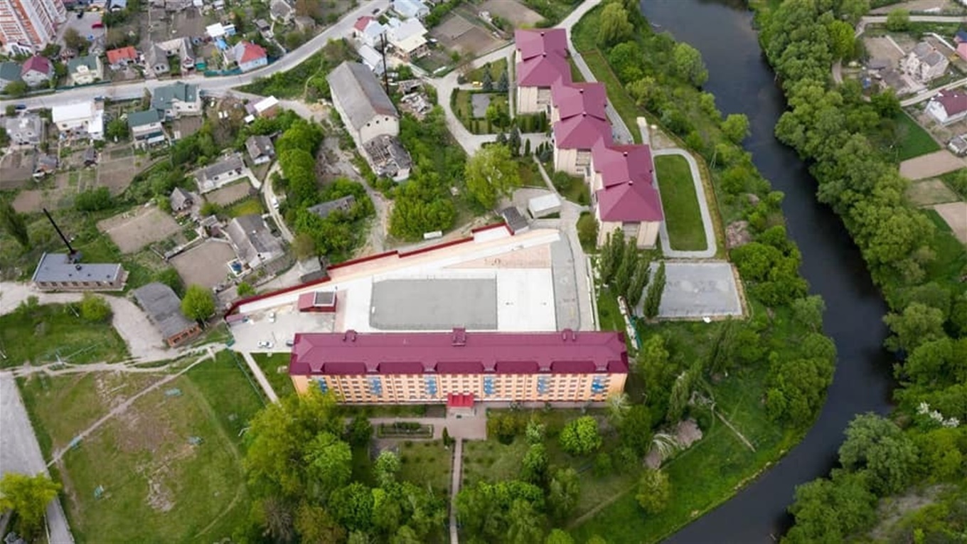 Як реконструйовують спортивний майданчик Чортківського медичного коледжу  (+фото)