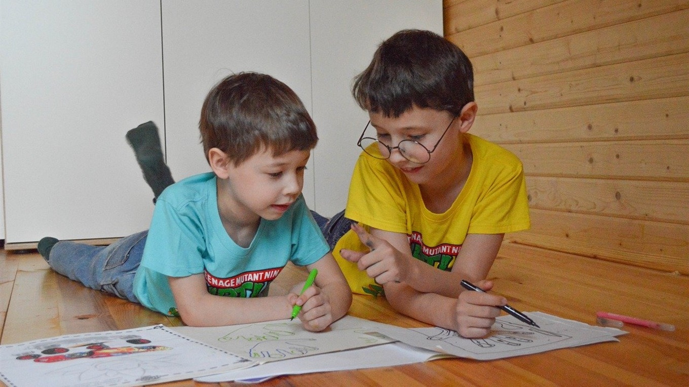 Як перетворити горіхи, фломастери та макарони на розвиваючі іграшки 