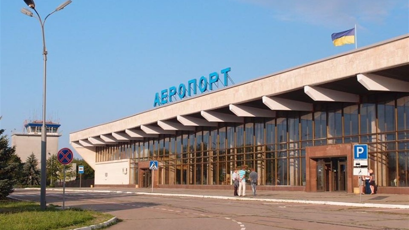 Возобновляются авиаперелёты из Херсона в Киев