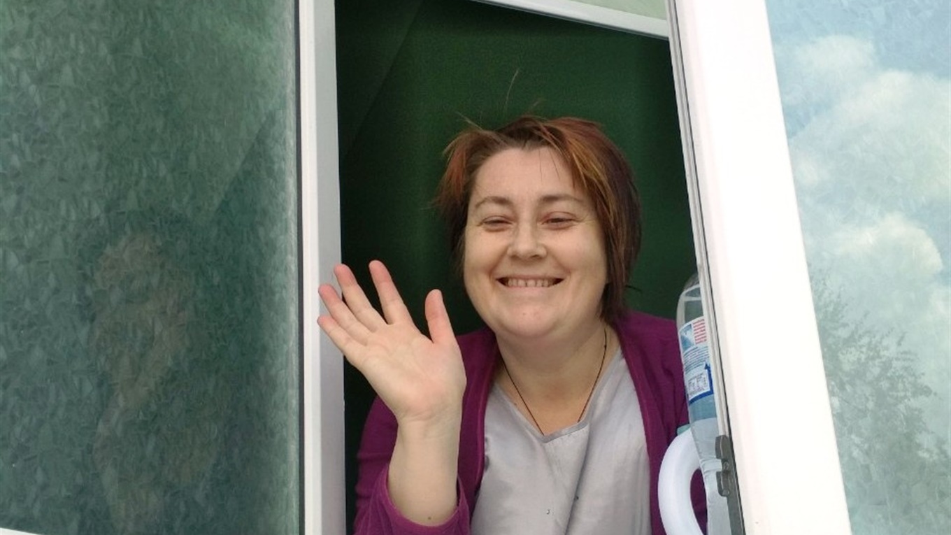 Однієї віри недостатньо – потрібні кошти. Надія Захарчук із Кривина бореться з раком крові.