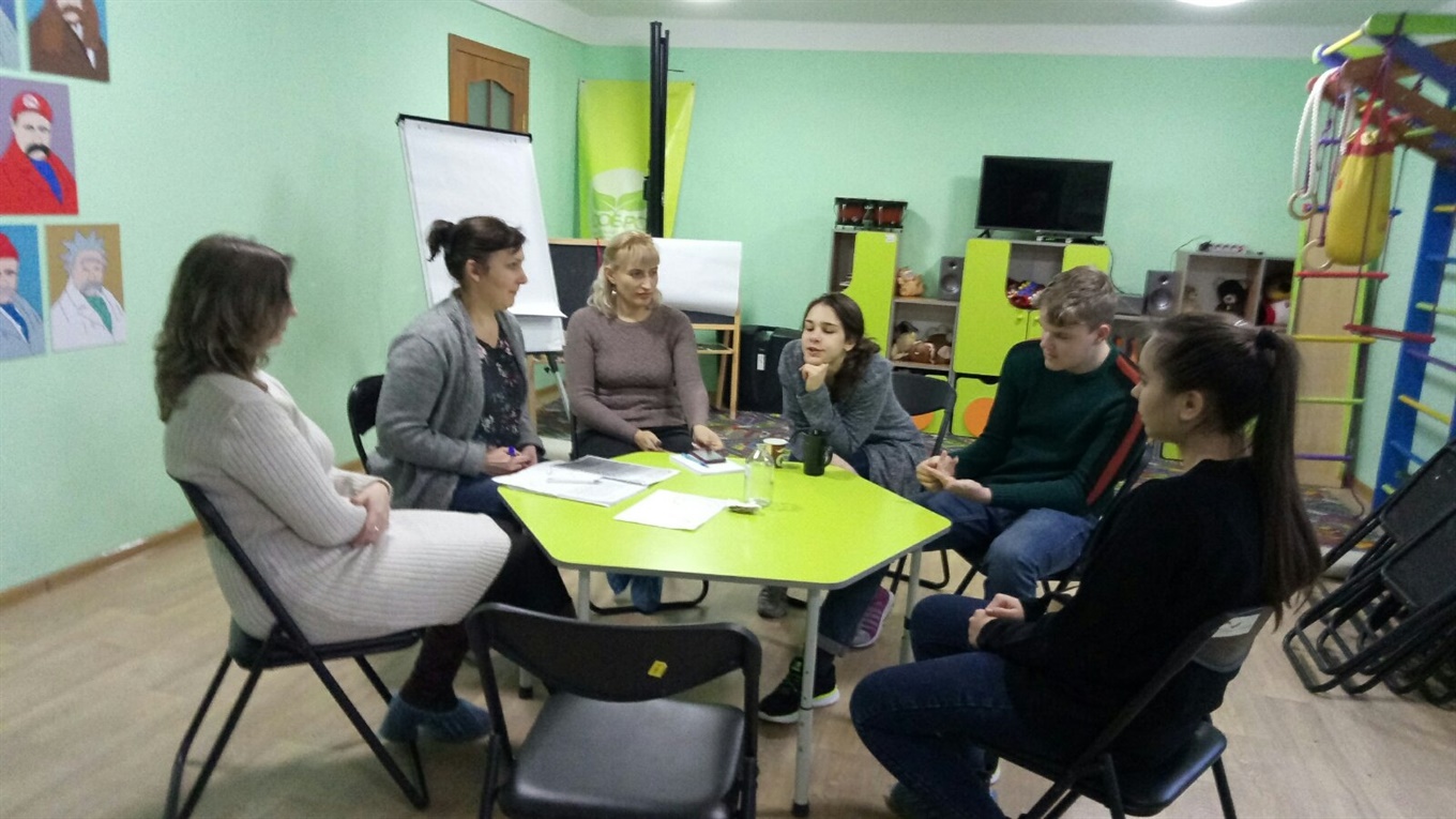 У Добропіллі активісти склали петицію, щоб зберегти останній громадський простір у місті