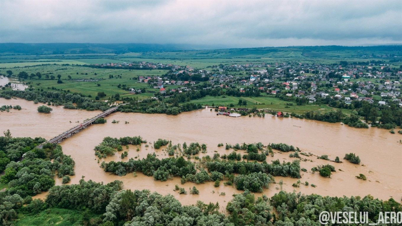 Наслідки негоди на Прикарпатті та Калущині
