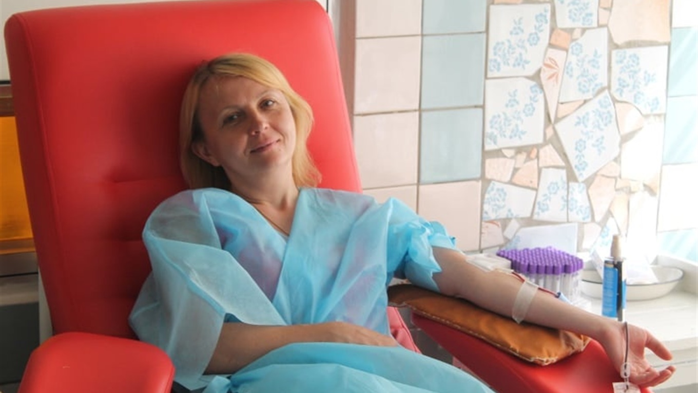 "Мені дуже хочеться поділитися". Семеро надзвичайників здали понад три літри крові