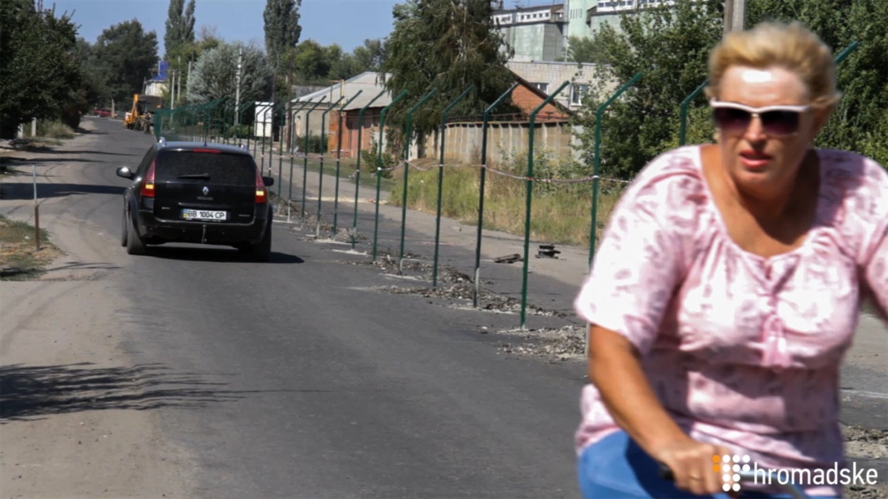 Забор посреди улицы