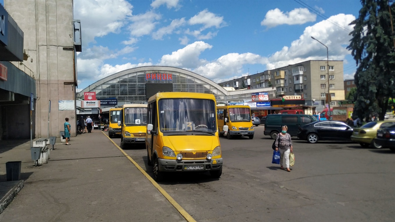 1 липня в Червонограді відновили роботу міських маршруток. Графік руху пасажирського транспорту