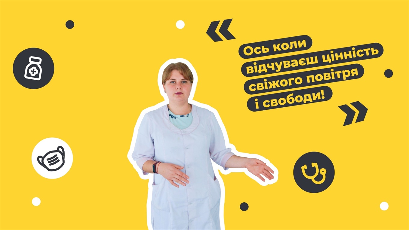 «Захисні окуляри одразу пітніють»: як виїзні бригади фельдшерів тестують на COVID-19