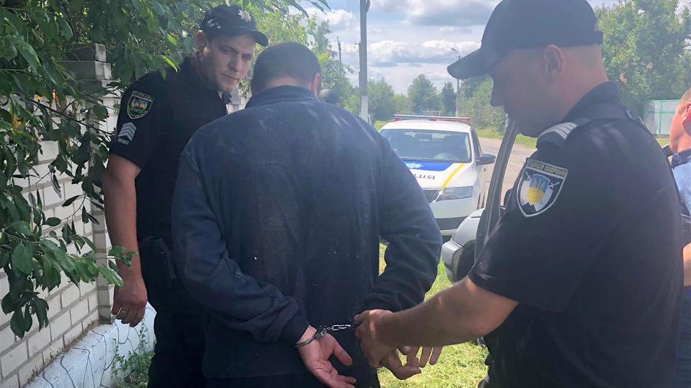 Поліціянти затримали кагарличанина, який підозрюється у підпалі будинку