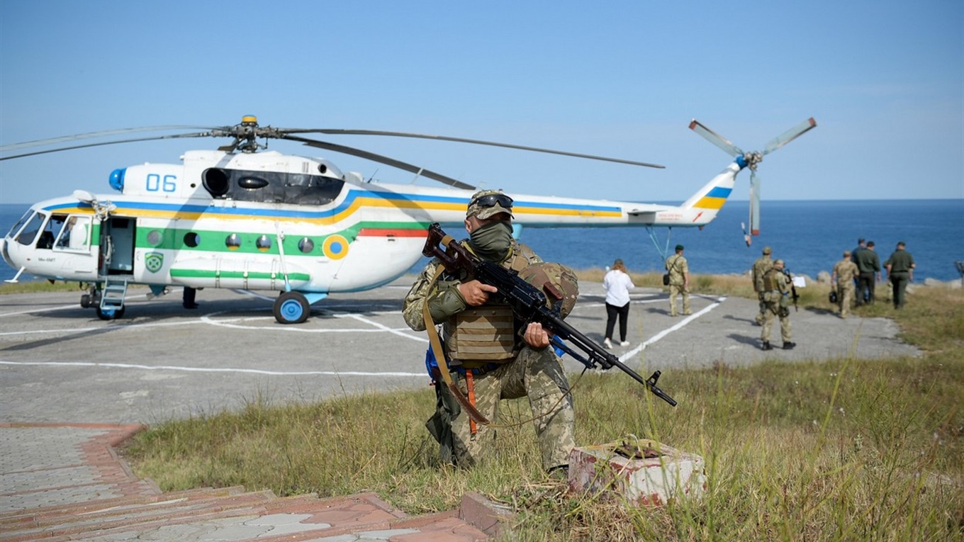 Пограничники провели совместные учения с ВМС в Черном море