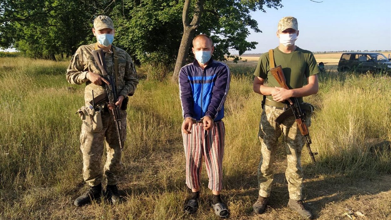 Киевлянин хотел тихо перейти границу, чтобы не находиться на самоизоляции, но пограничники поймали