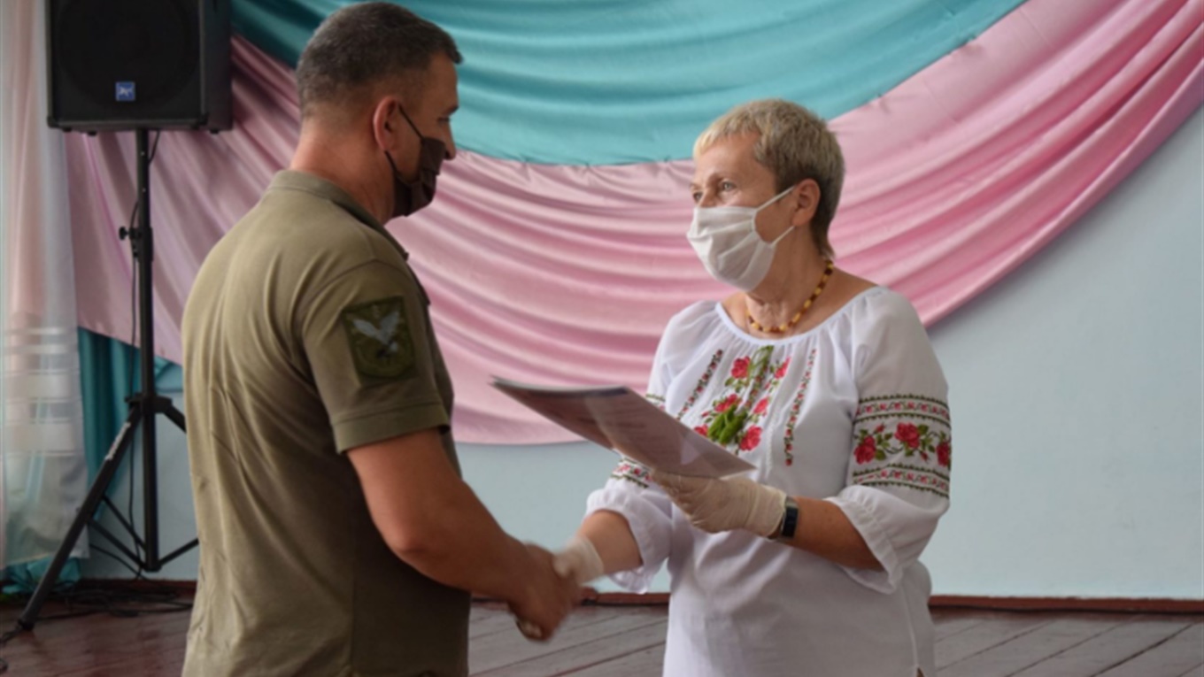 Старокостянтинівські військовослужбовці отримали дипломи