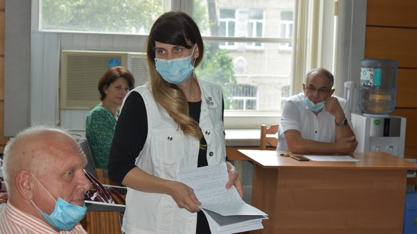То можна, то не можна. Двом підприємницям заборонили торгувати кавунами поза межами ринків