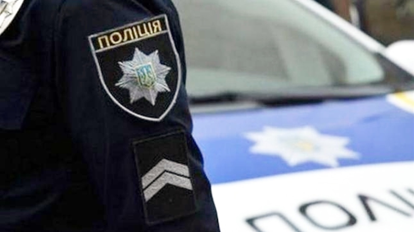 Назвали причину, через яку вмер чоловік під час спілкування з поліцейськими