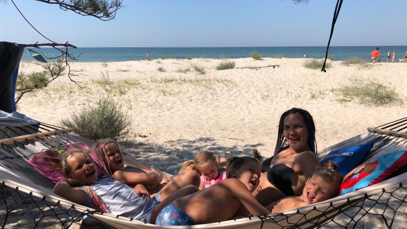 Відпочити і вижити. Розповідь про море з чотирма дітьми у наметах на Кінбурнській косі