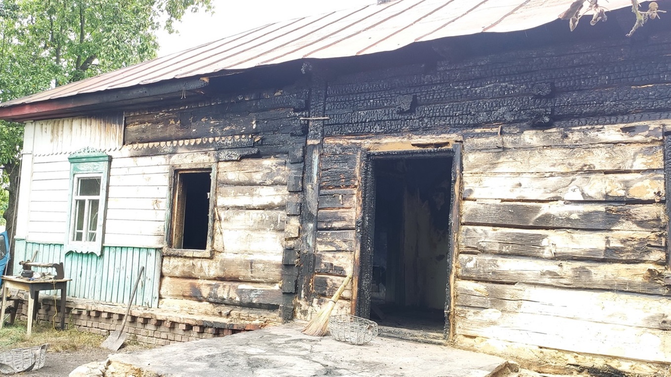 У Козилівці на Корюківщині збирають гроші постраждалим у пожежі батькам «атовця»