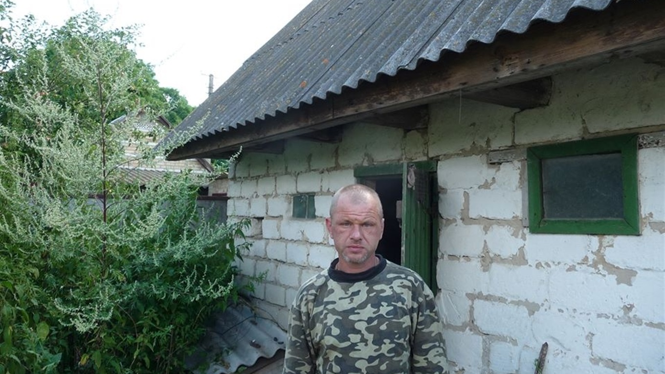 «Людині можна допомогти тоді, коли вона сама цього хоче»: про атовця, який живе в сараї