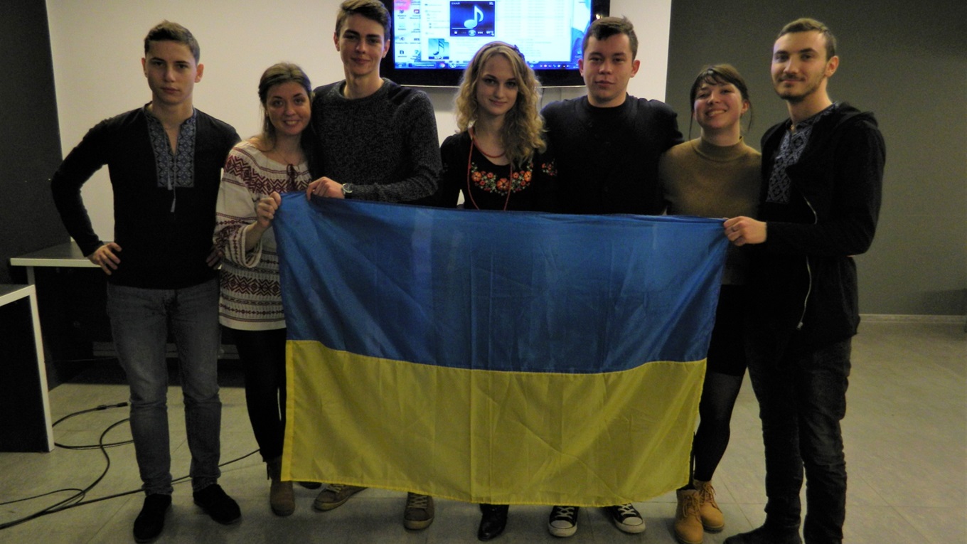 Чому українці так прагнуть за кордон? Про життя наших співвітчизників у Литві
