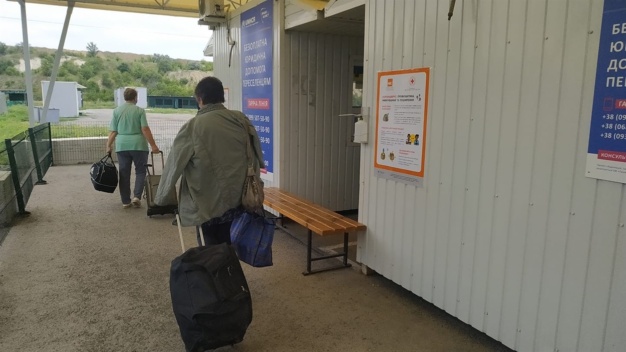 Пункт пропуска в Новотроицком