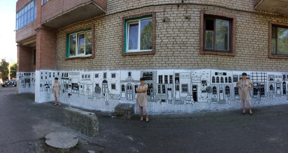 Роспись цокольного этажа от Маши Вышедской по ул. Горбатова, 30 в Бахмуте