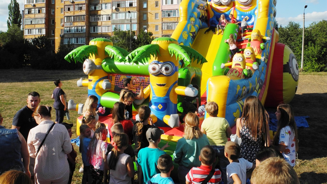 На Спаській Леваді гуляли традиційно після Спаса. Як відзначили свято найбільшого мікрорайону міста