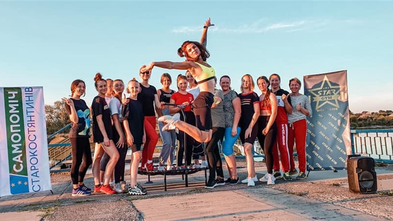 «STAR GYM» і «Самопоміч» провели у Старокостятинові велику фітнес-вечірку