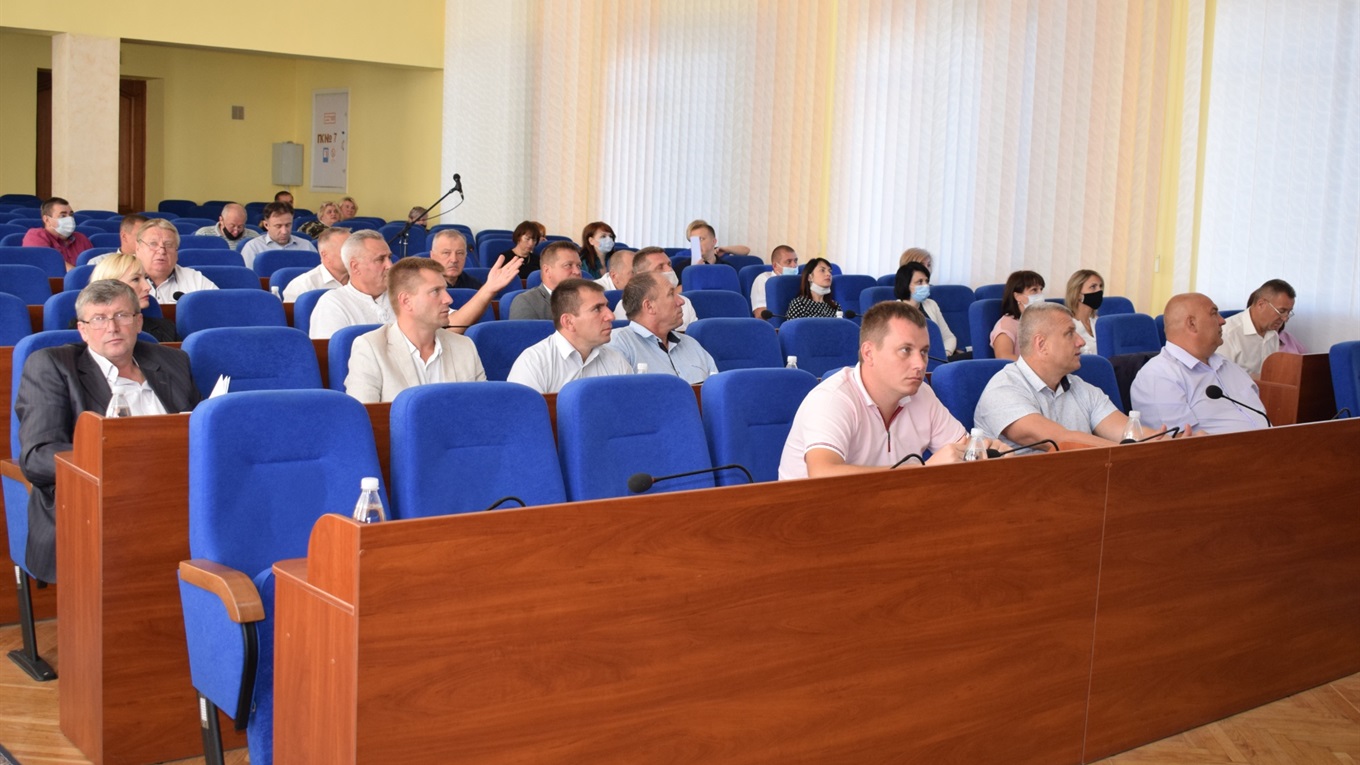 Голосували, повертались і переголосовували: початок сесії міської ради