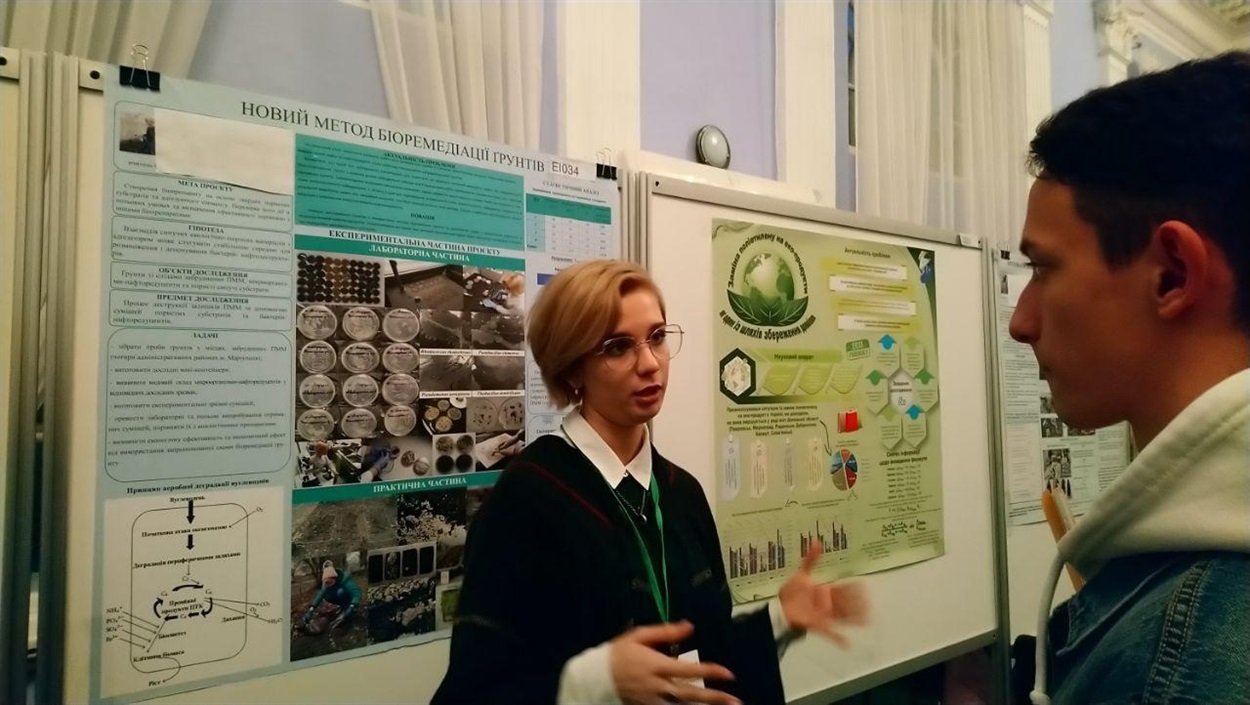 Маргарита розповідає про свій винахід