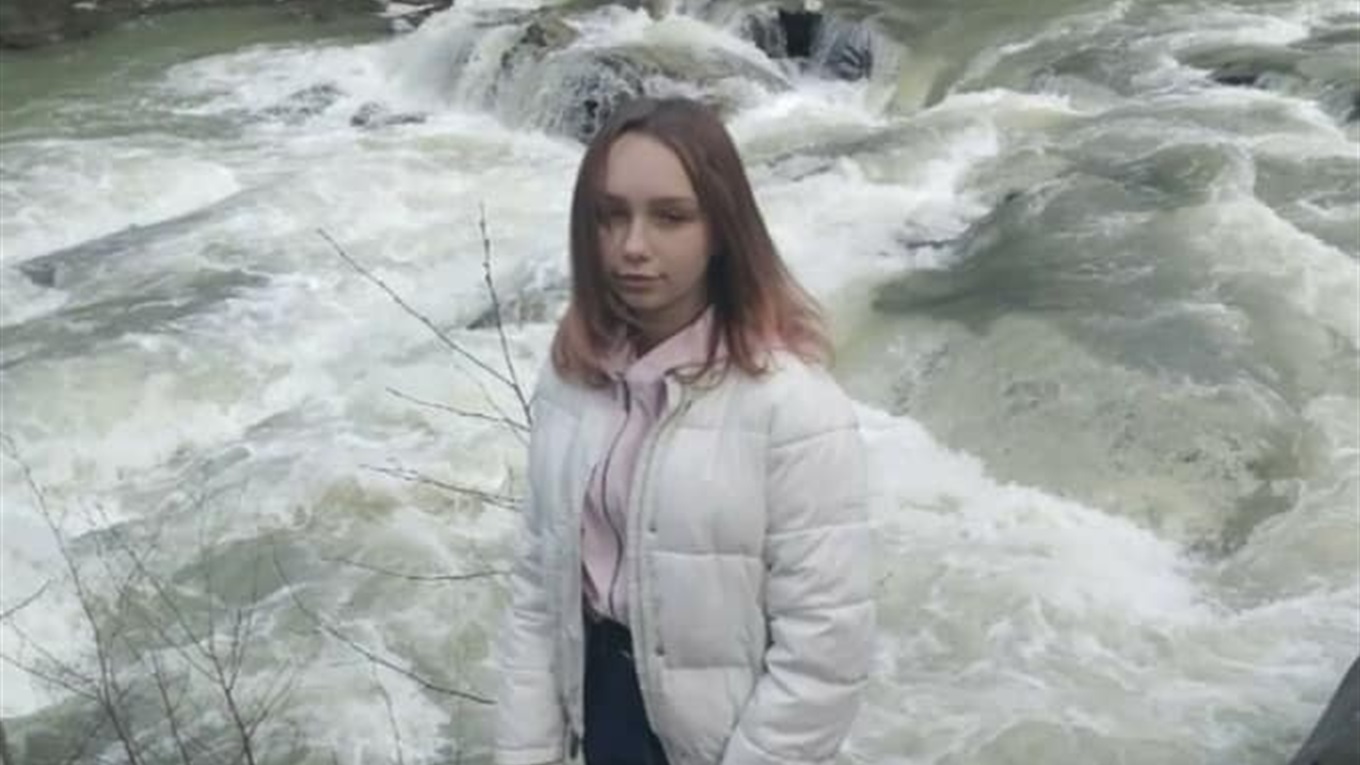 Поліційські розшукують 15-річну франківчанку, яка зникла три дні тому
