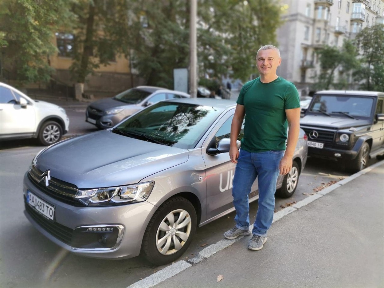 Колишній мер Дебальцевого працює таксистом в Києві