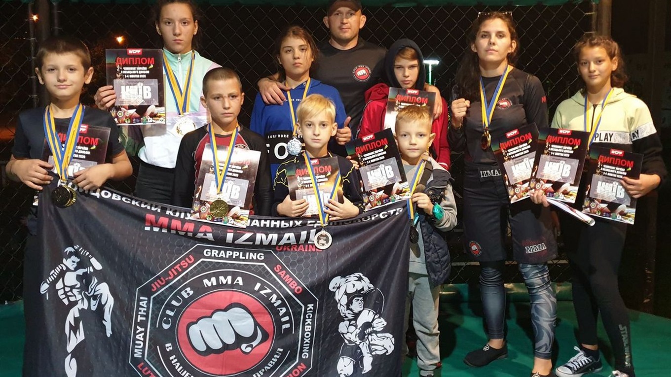Измаильские бойцы привезли с чемпионата 19 медалей