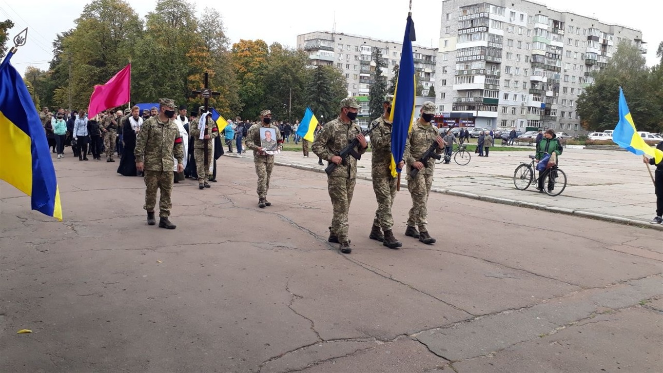 Відбулась церемонія прощання із загиблим під Харковом курсантом Олександром Бойком