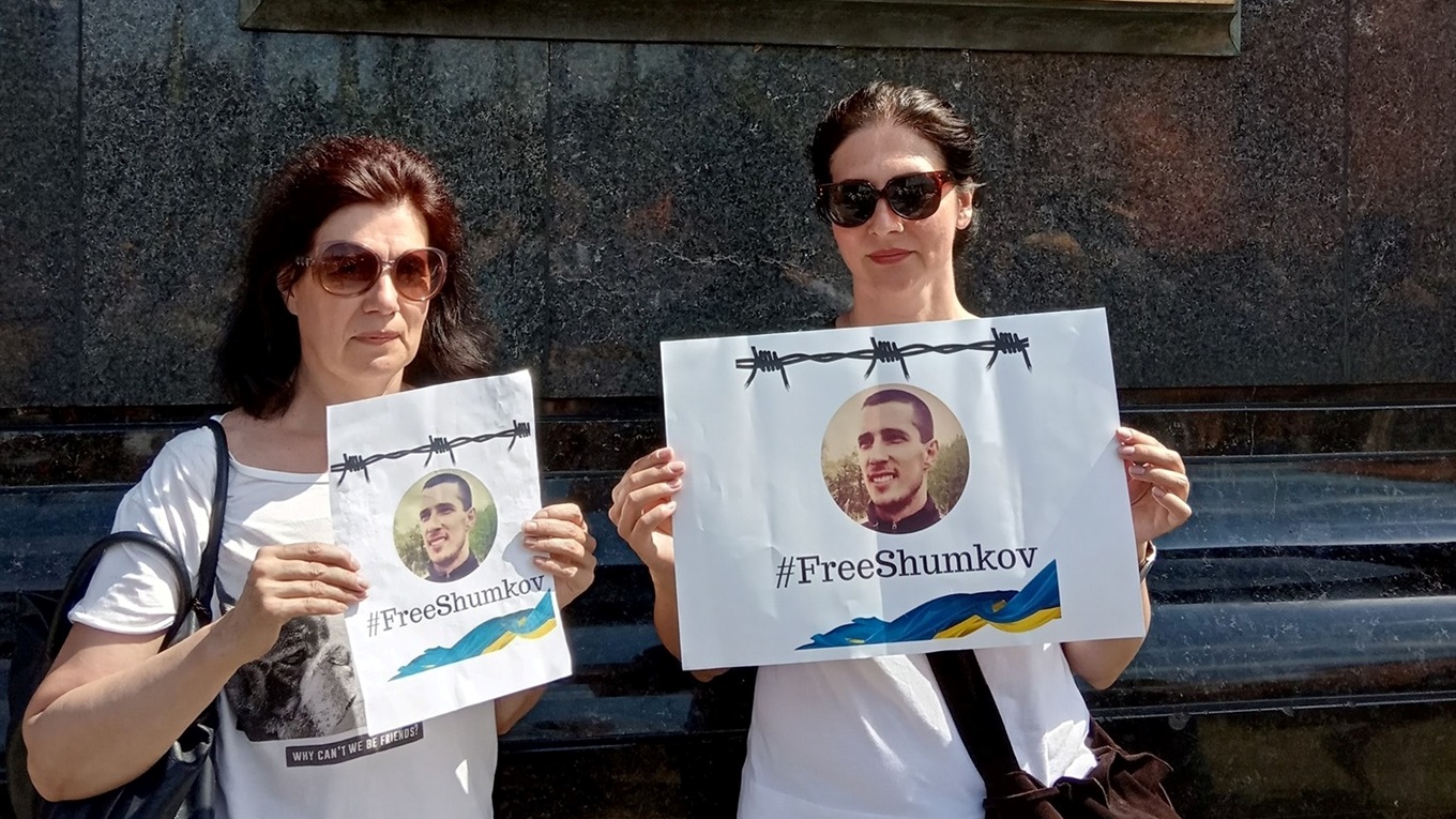 У Херсоні нагадають про бранця Кремля Шумкова. Розповідаємо, хто він такий і за що сидить в РФ