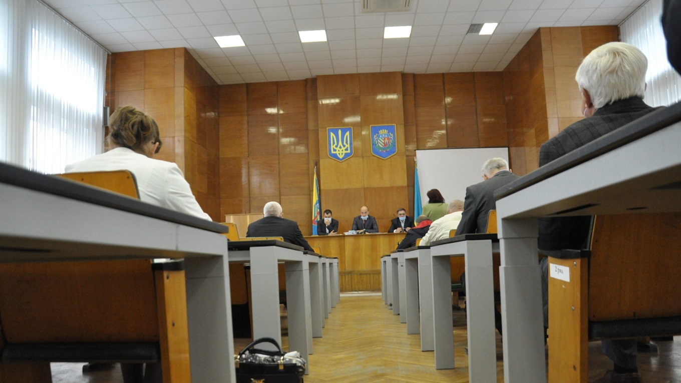 Попри рішення суду, сесія Чортківської райради не поновила Петра Пушкаря на посаді заступника голови