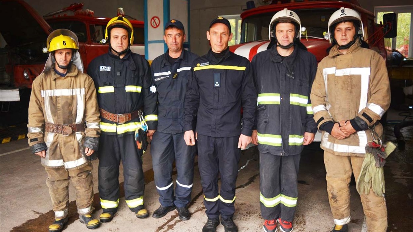 Зібрались за 20 хвилин і поїхали: як гадяцькі рятівники допомагали колегам Луганщини