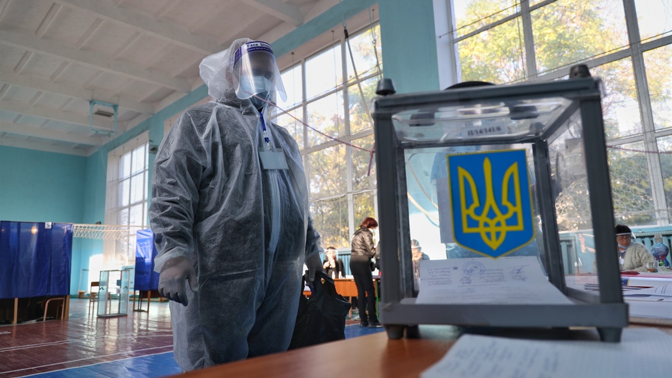 Местные выборы 2020: онлайн-трансляция, как голосуют за мэров и депутатов на Донбассе