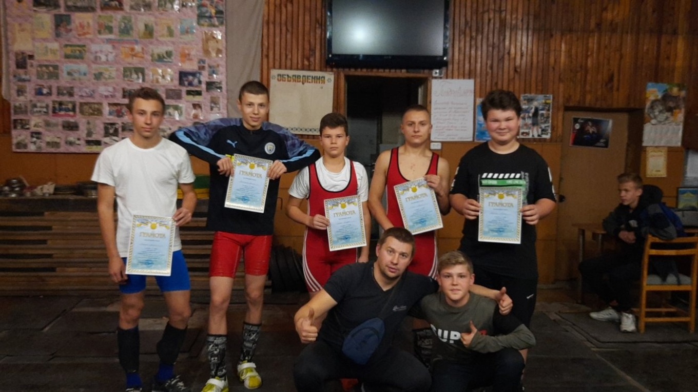 Волноваські важкоатлети посіли призові місця на чемпіонаті області