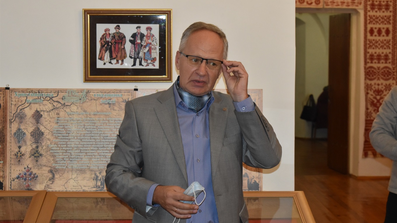 «Мою колекцію хотіли купити за сто тисяч доларів». Віктор Векленко двадцять років збирає хрести