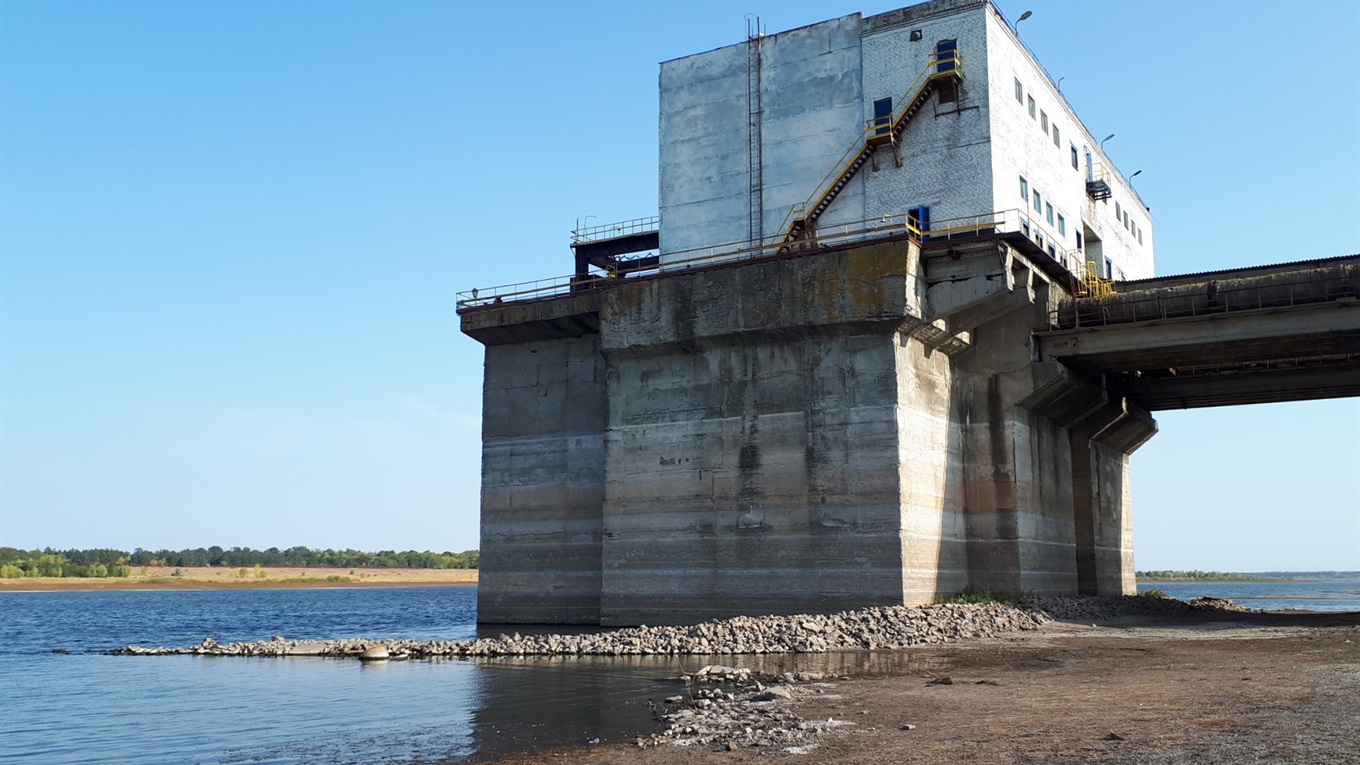 Прокачають та покращать якість води:  Краснопавлівське водосховище почали наповнювати