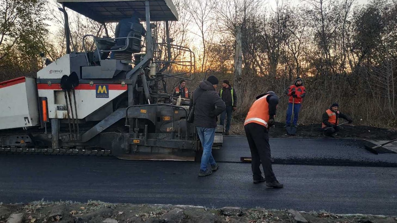 В Попасной ремонтируют дороги: узнавали какие, и когда завершат работы