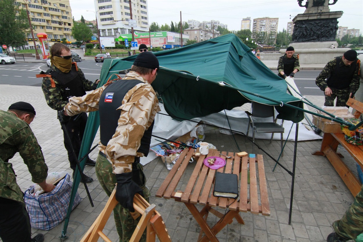 Разгром палатки молитвенного марафона в Донецке 23 мая 2014 года