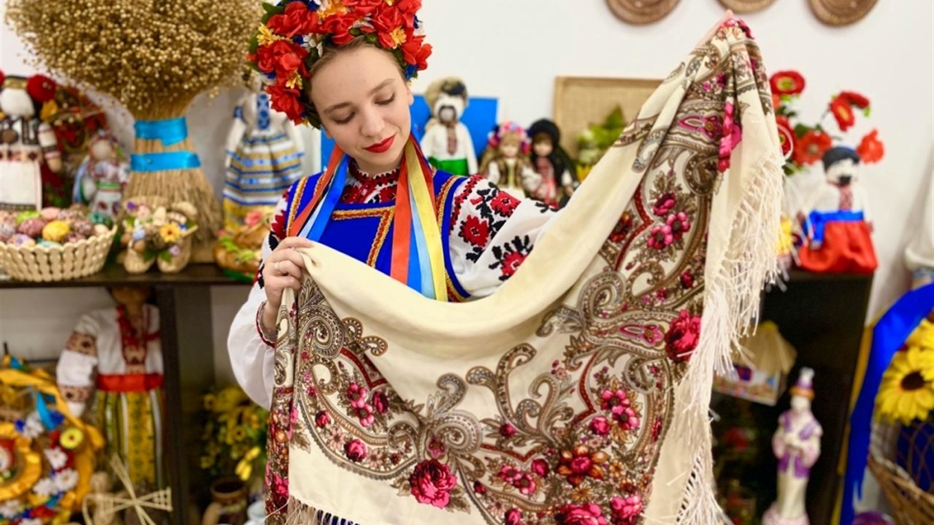 7 грудня - День української хустки та День святої Катерини