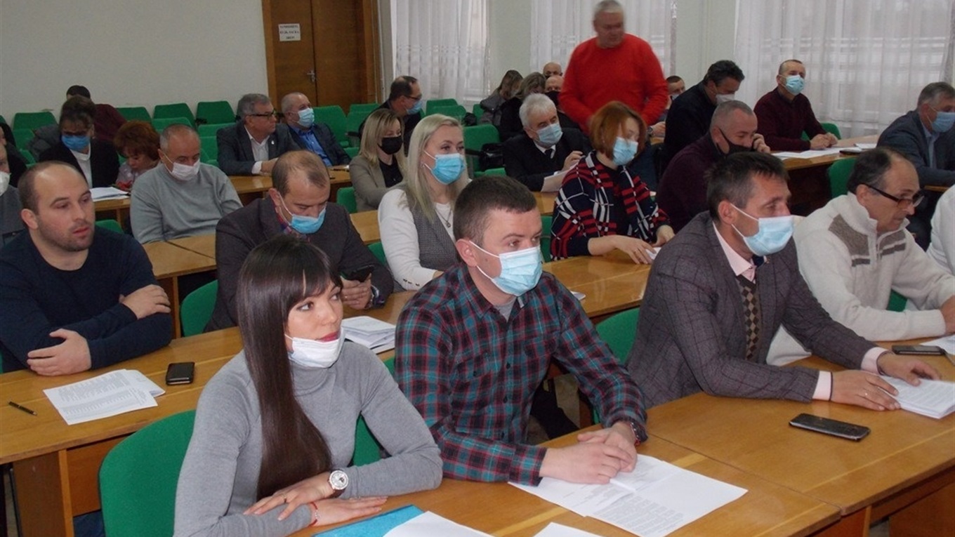 Калуська райрада передала громадам бюджетні заклади та книжковий фонд