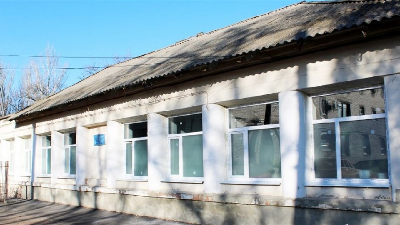 У інфекційному відділені Пологівської БЛІЛ замінили вікна та двері