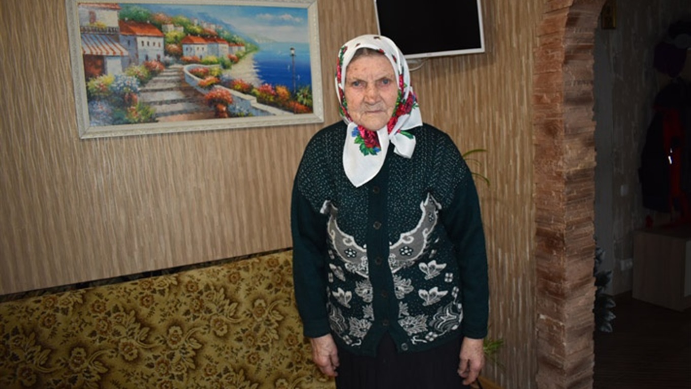 "Сама не знаю, чому Бог дає мені так багато років життя". Парасковія Роман відсвяткувала 90-ліття