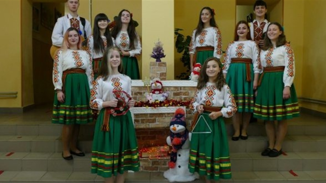 «Театр пісні «Гармонія» і гурт «Первоцвіт»-переможці обласного фольклорно-етнографічного конкурсу  